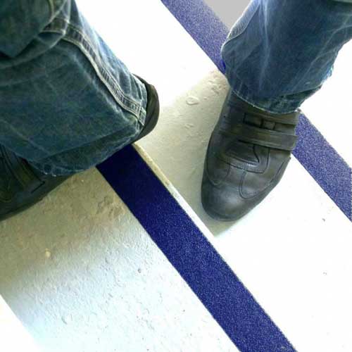 taśmy antypoślizgowe na schody